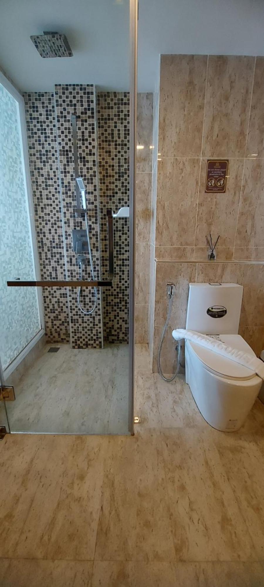 Grand Avenue Pattaya, Luxury Condo, 50sqm, Pool View