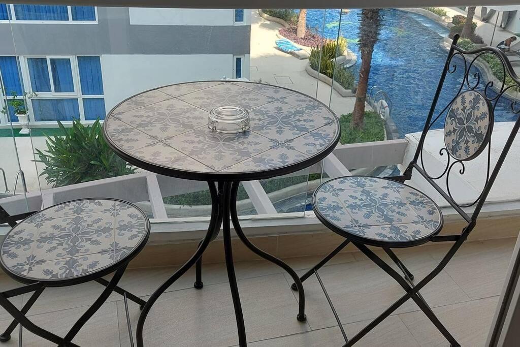 Apartment Grand Avenue Pattaya, Luxury Condo, 50sqm, Pool View Pattaya